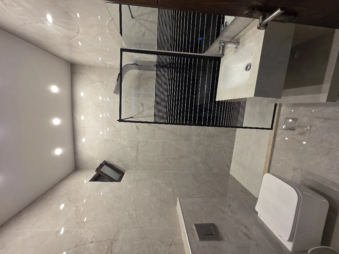 gallery 12