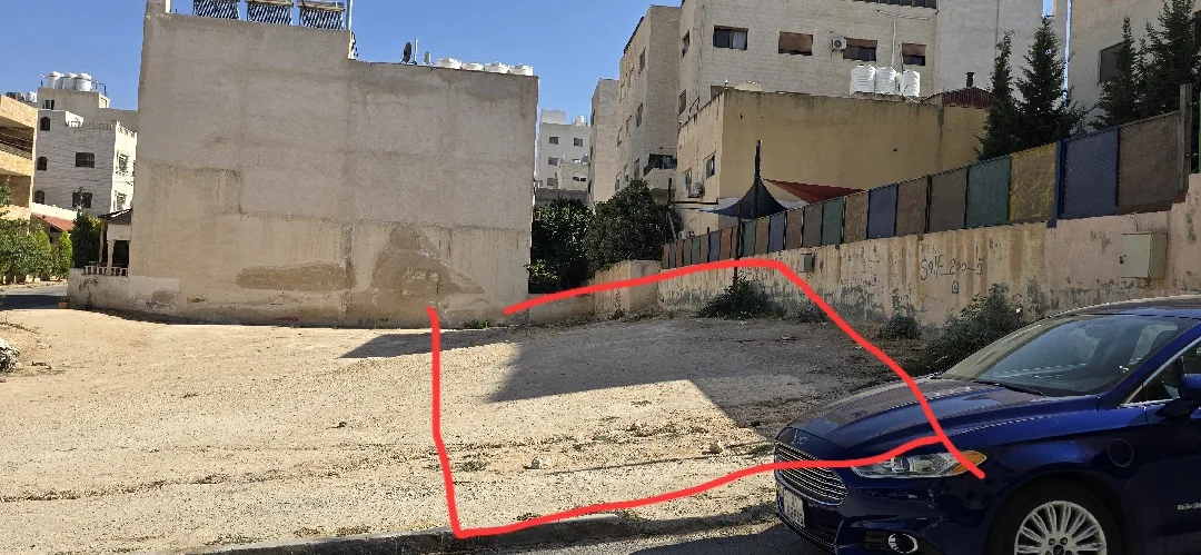 قطعة ارض صغيرة في ابو نصير