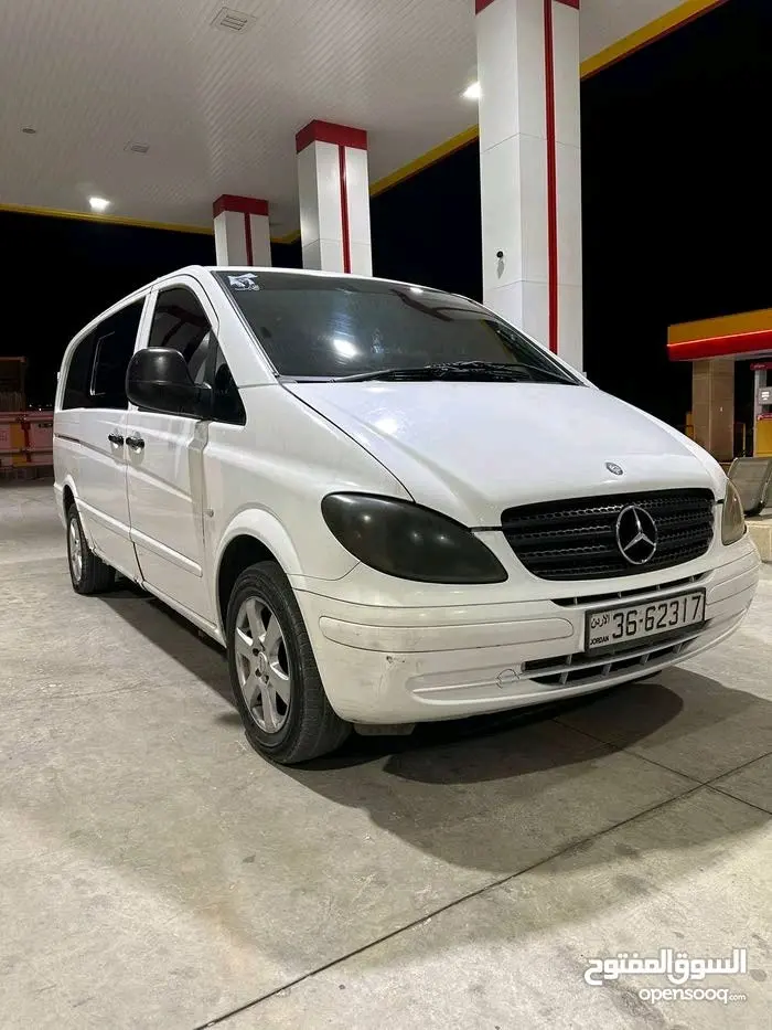 باص مرسيدس فيتو موديل 2005