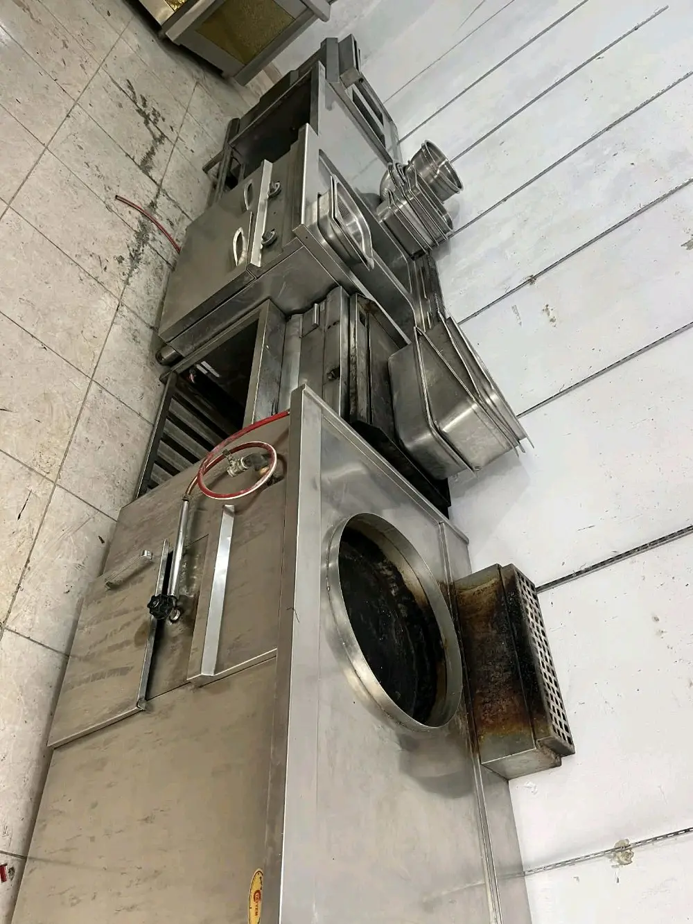 عدة مطعم كامله للبيع