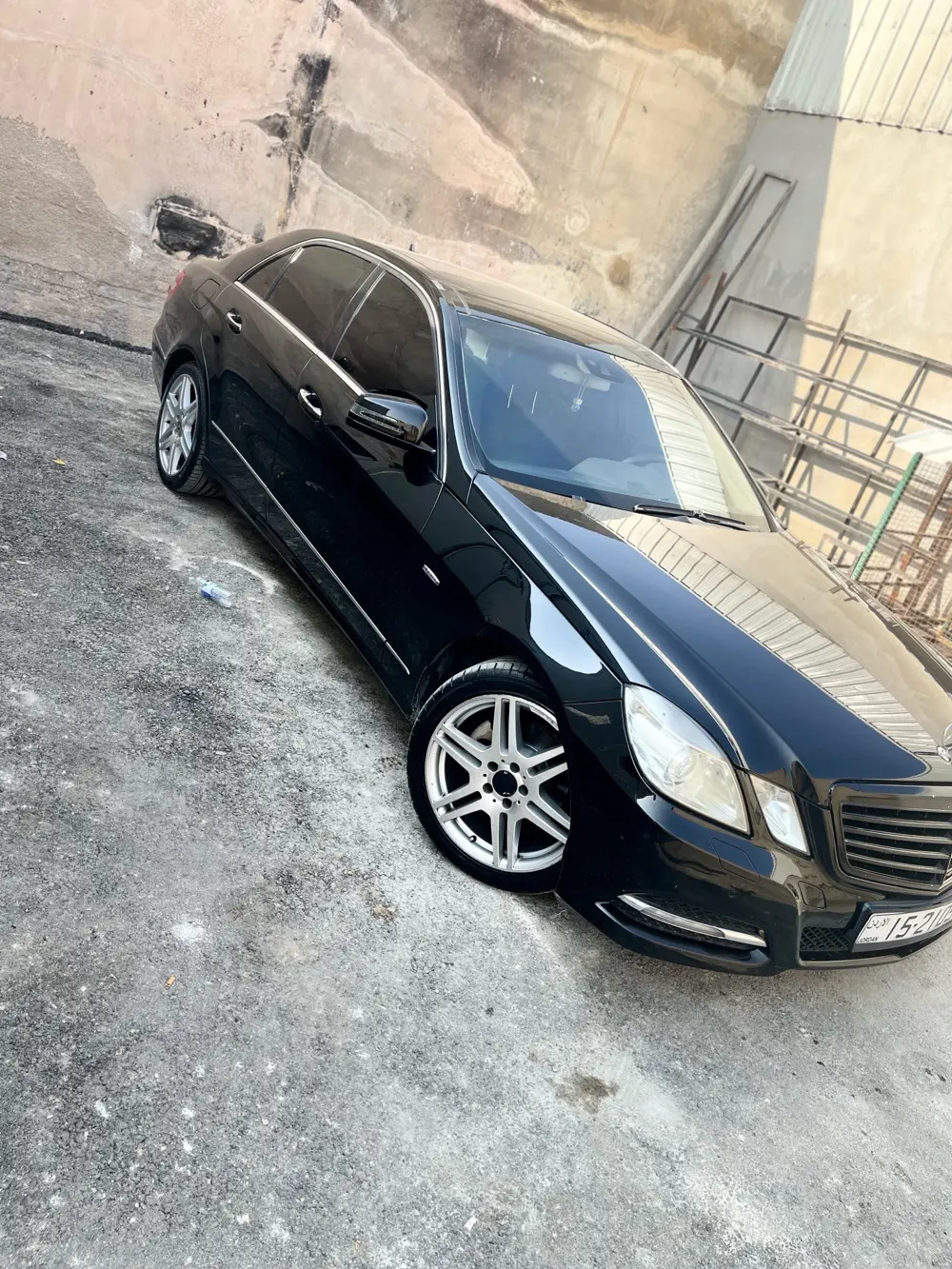 مرسيدس E2002013