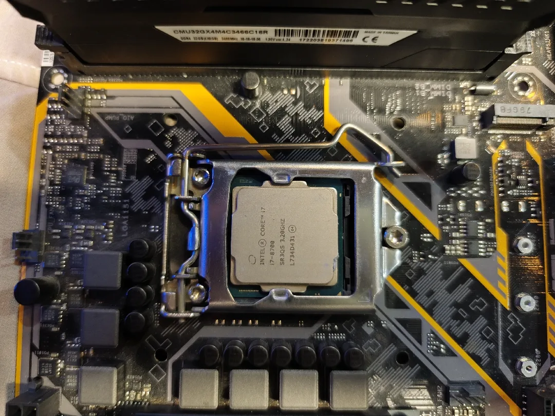معالج كور I7 للبيع