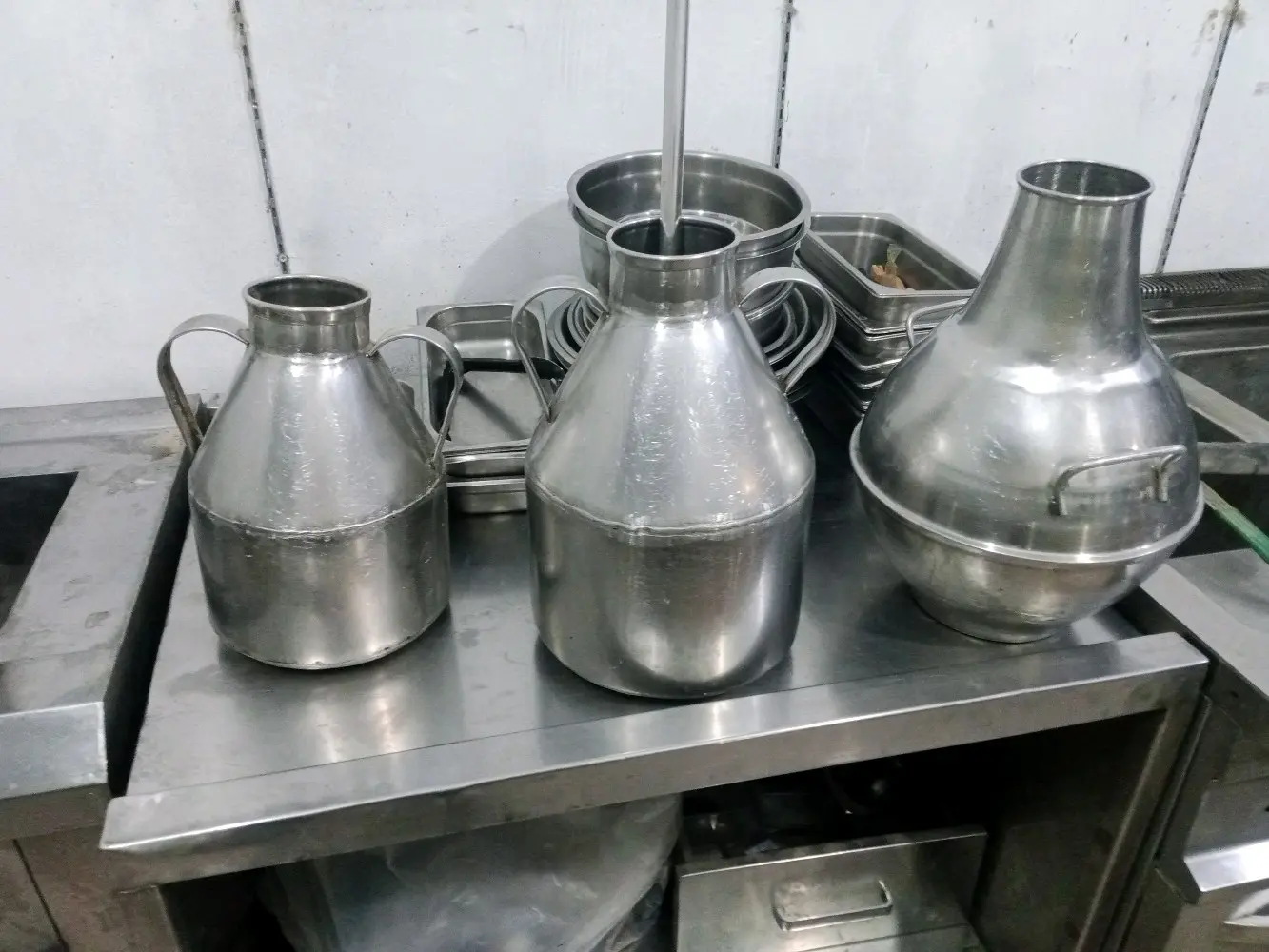 عدة مطعم كامله للبيع