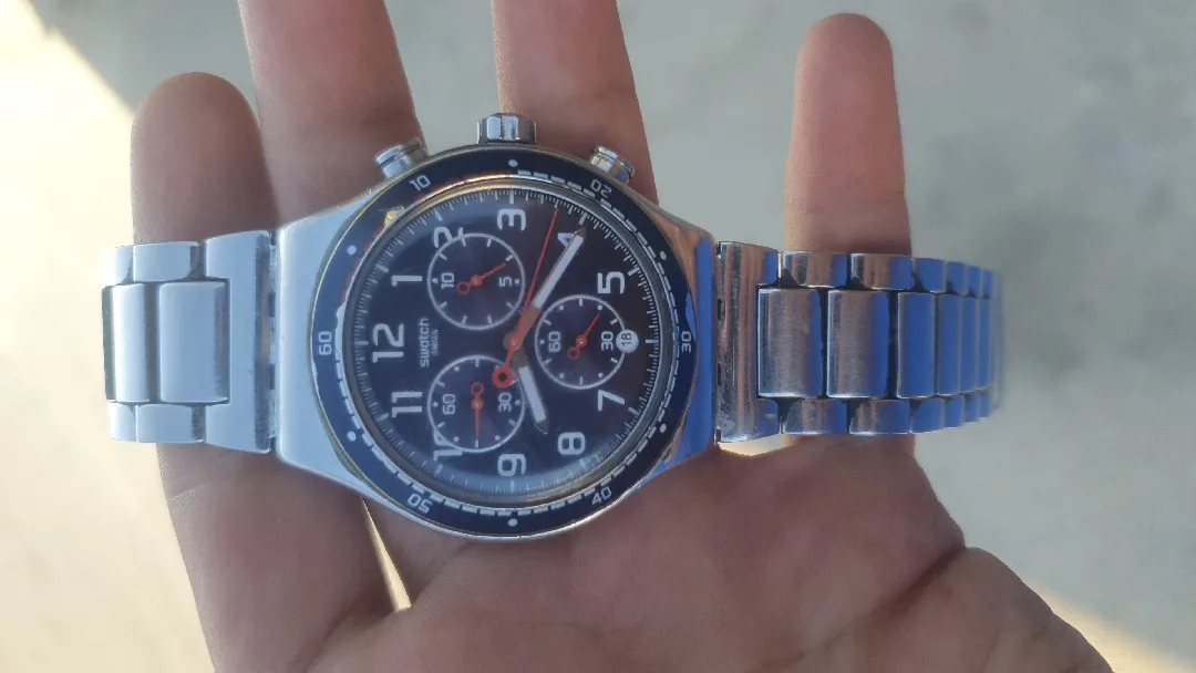 للبيع بسعر مناسب Swatch Irony Chronograph
