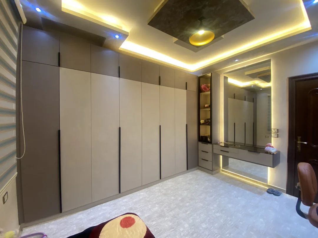 gallery 7