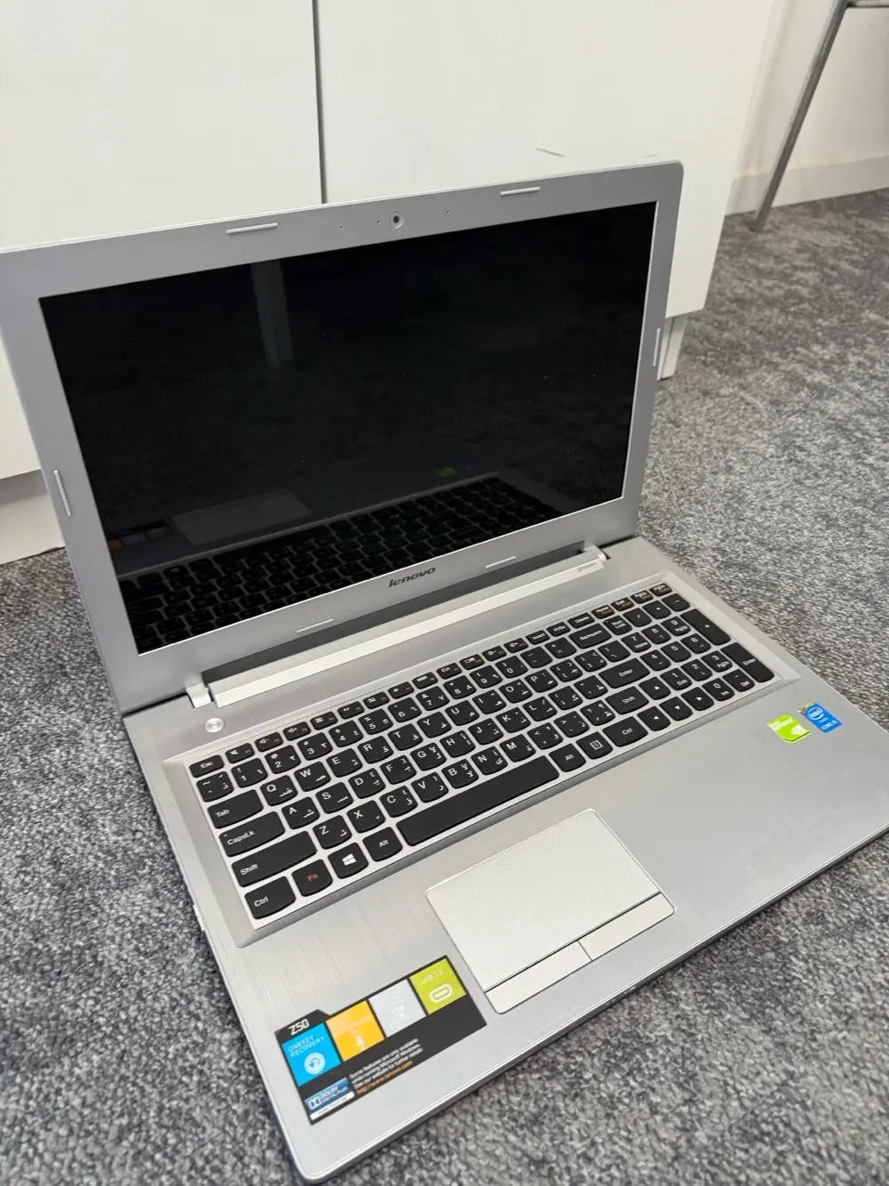 Laptop Lenovo لاب توب