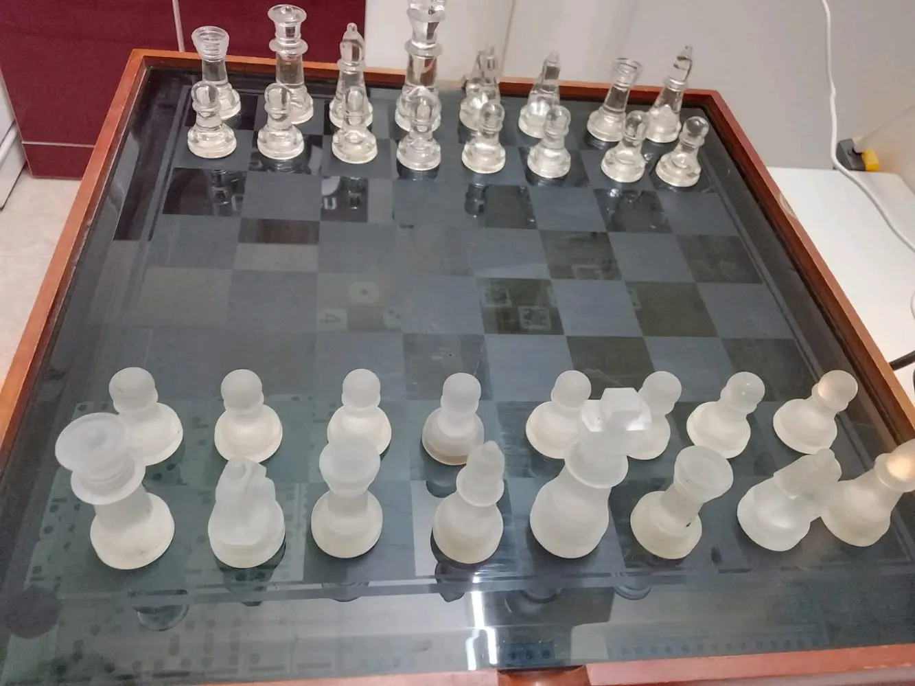 طاولة..شطرنج كريستال زجايي..