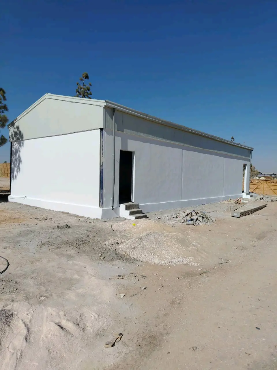 بناء الهناجر و الهياكل المعدنية و المباني الحديدية و المكاتب و الابنية متعددة ال