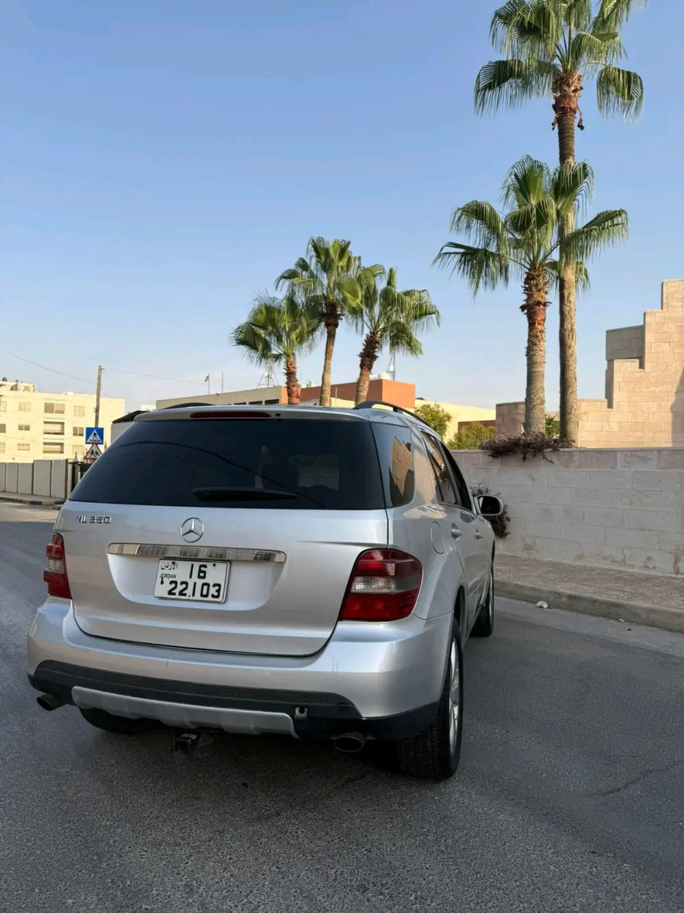 Mercedes Benz ML350مرسيدس ML350 موديل 2006 بحالة ممتازة جدًا من الداخل والخارج، س