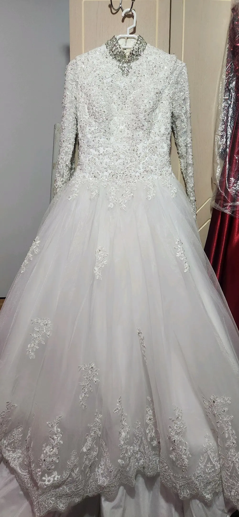 gorgeous wedding dress