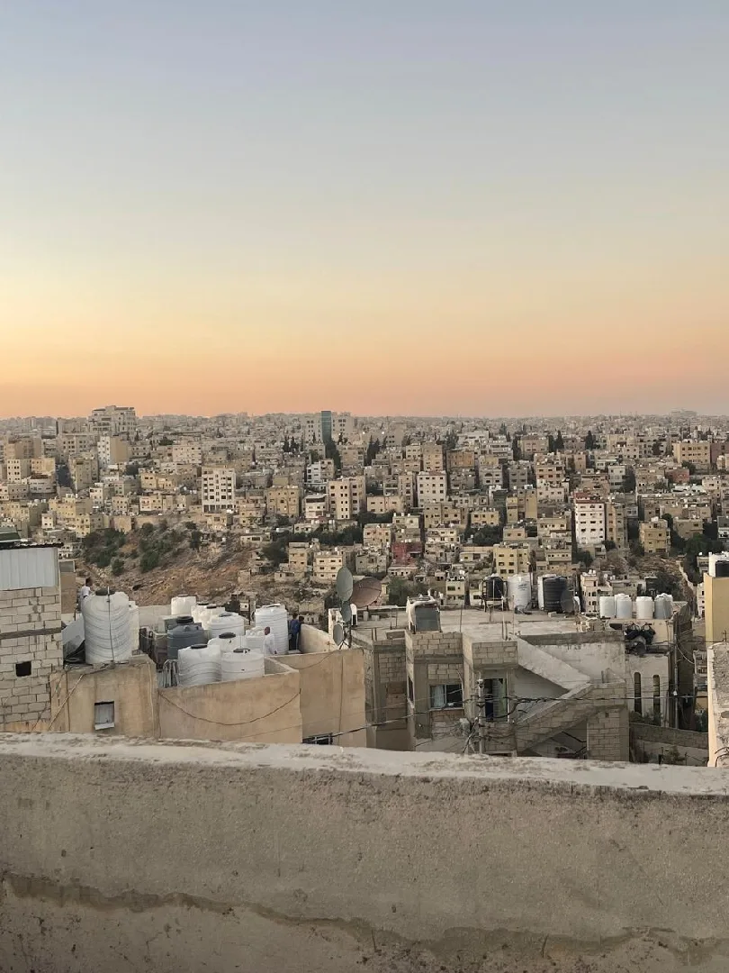 سطح للبيع