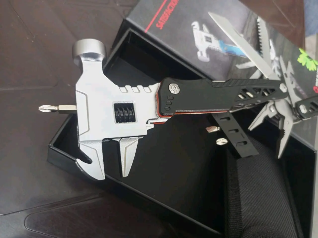 مطرقة متعددة الاستخدام 18 في 1