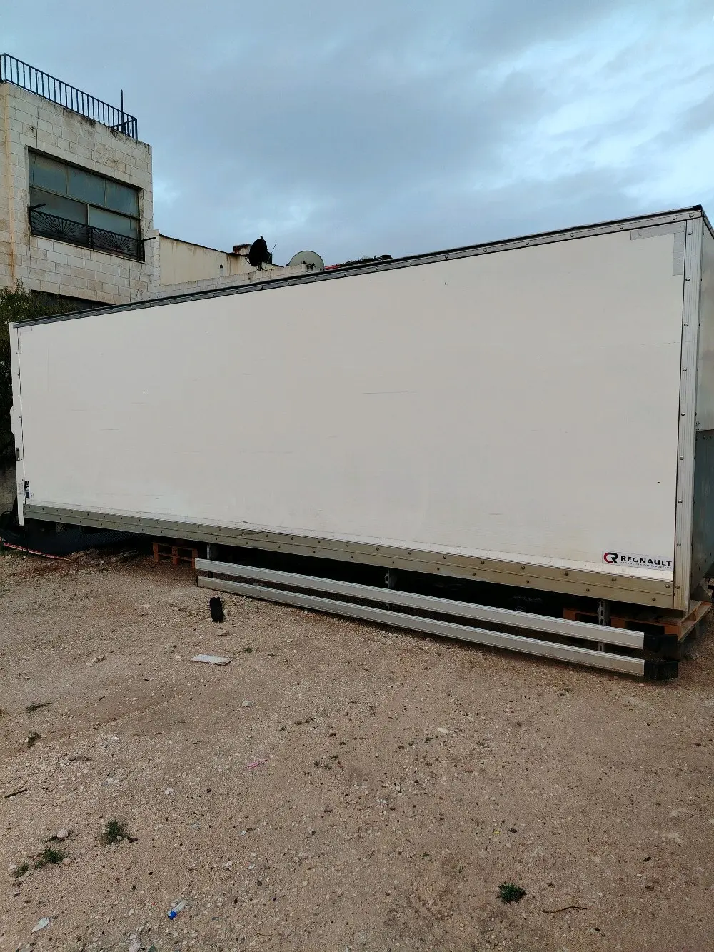 صندوق  حافظة للبيع