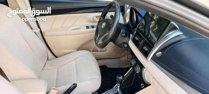 تويوتا يارس سيدان موديل 2014 اوتوماتيك