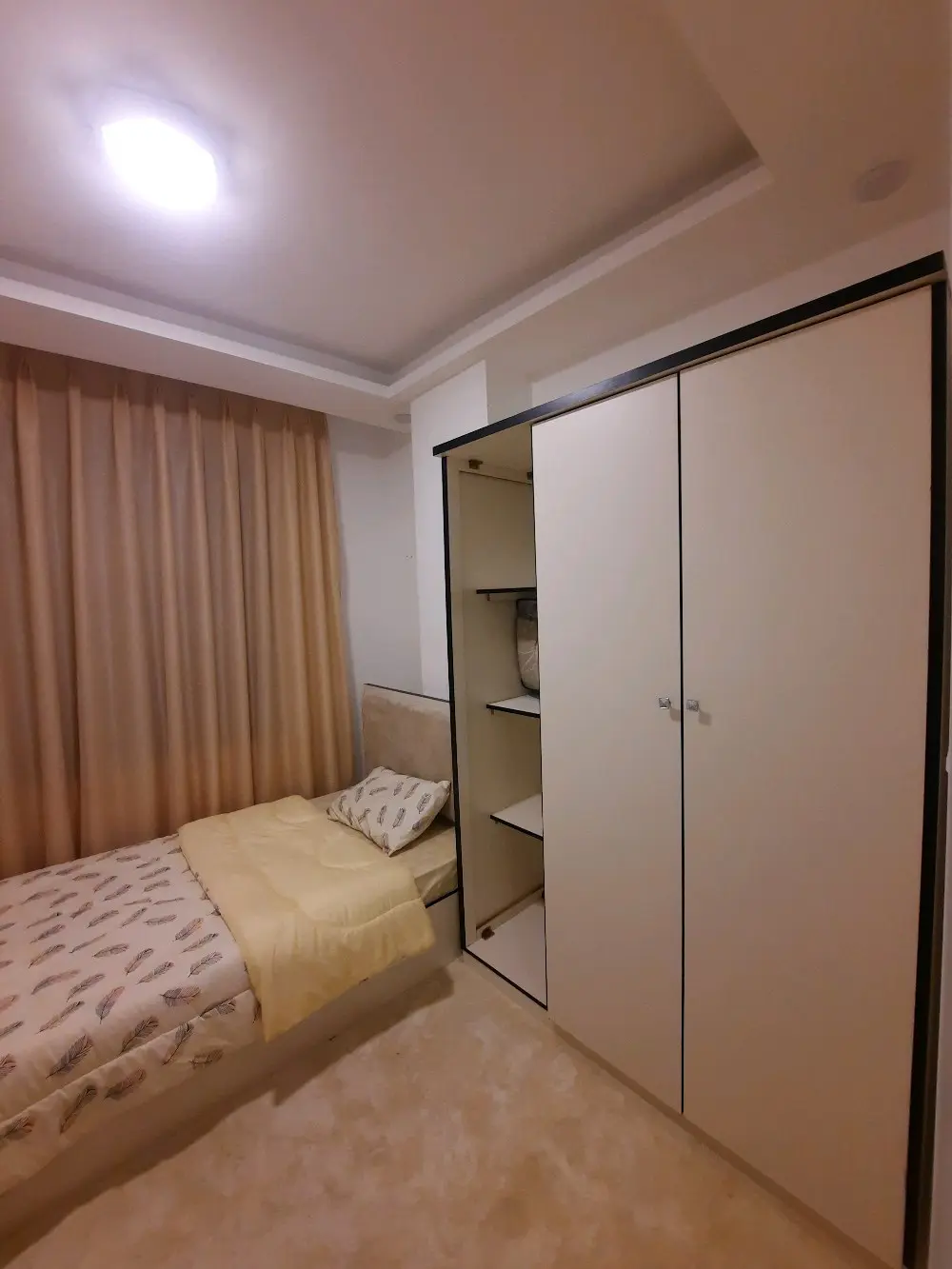 للاستثمار استوديوهات طلابيه مؤجره جاهزه بعقد سنوي