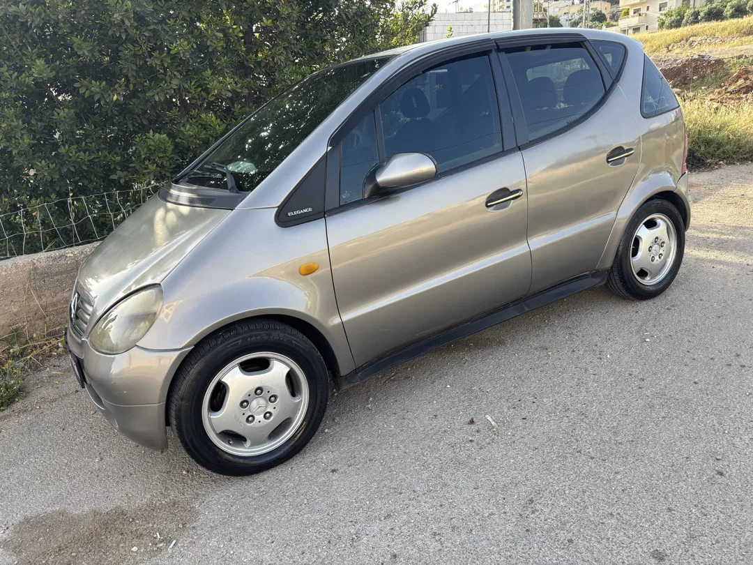 مرسيدس A140