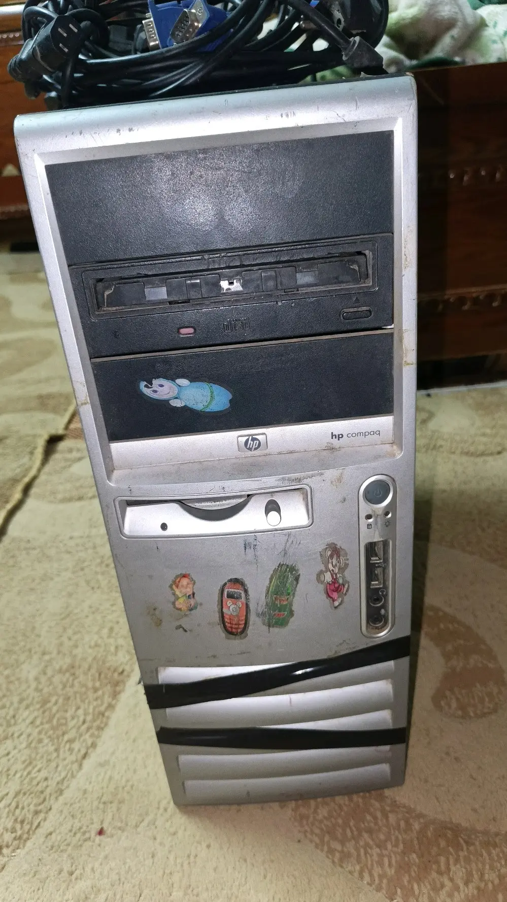 حاسوب hp و طابعة canon