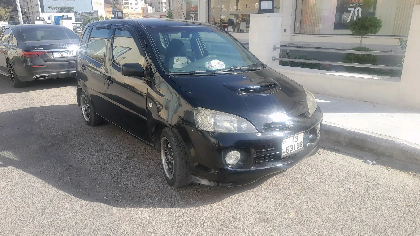 سيارة داهتاسو للبيع YRV 2003ما شا الله شغل وامشي