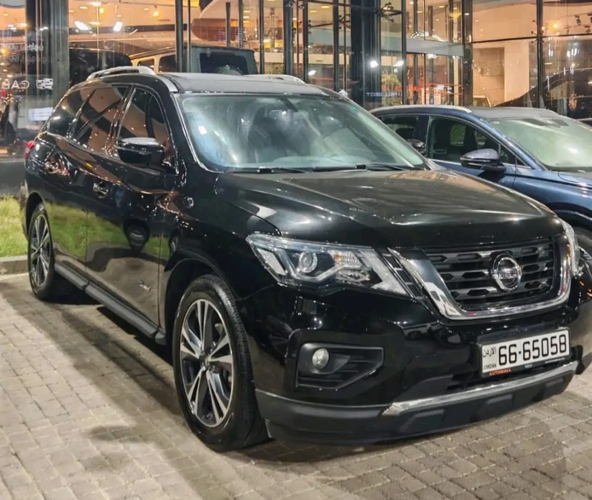 للبيع نيسان باثفيندر هايبرد 7 مقاعد موديل 2018 وارد الوكالة فحص كامل وترخيص سنه