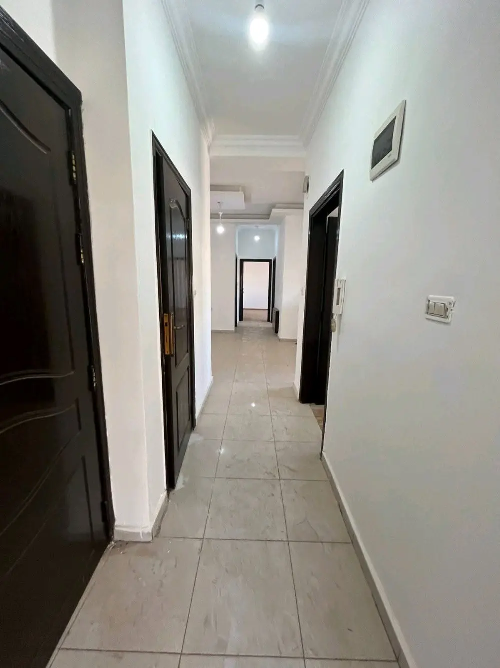 شقه طابق ثالث للبيع مساحه 120 م