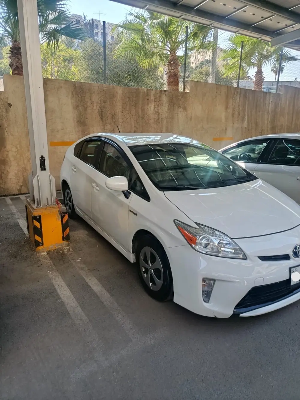 تويوتا بريوس 2015