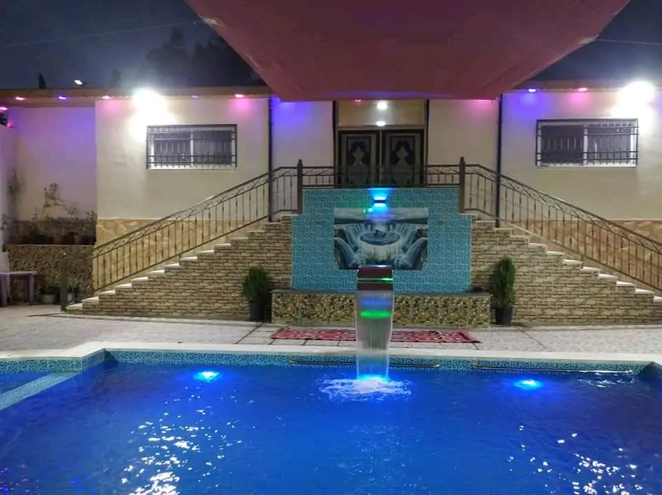 مزرعه وشاليه يتمتع بخصوصيه واطلاله رائعه