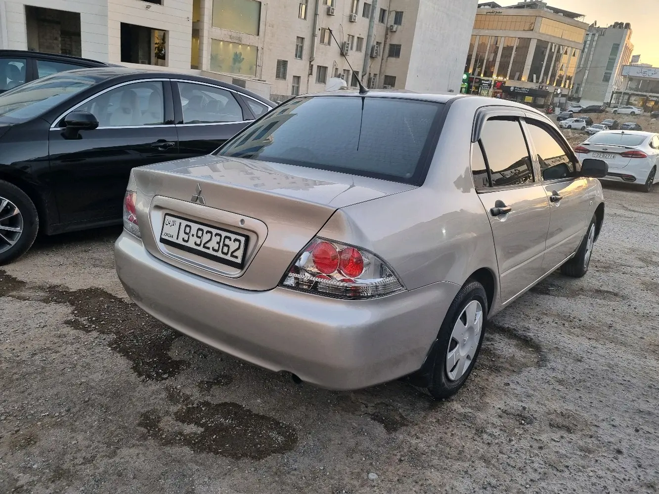 ميتسوبيشي لانسر