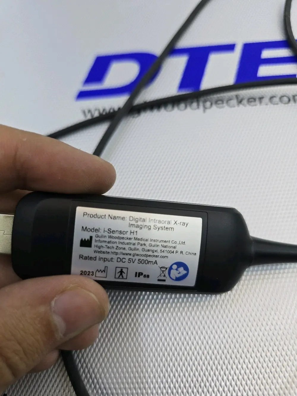 كرسي أسنان وأدوات عيادة أسنان وطب عام للبيع