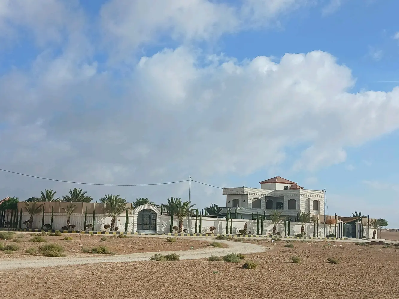 أرض للبيع في الجيزة قرب شارع المطار