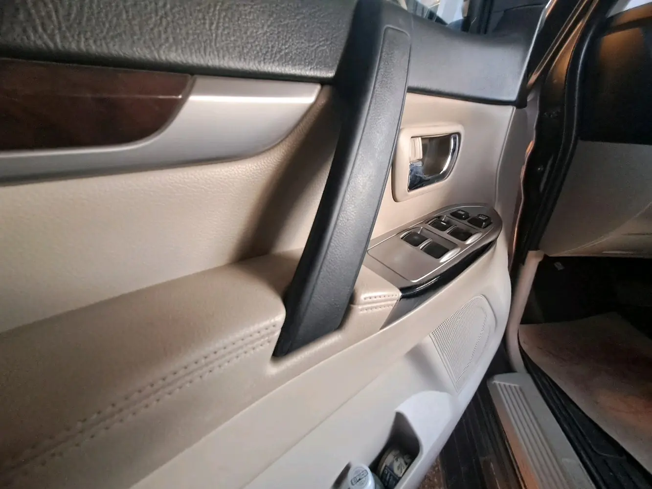 متشوبيشي باجيرو 2015