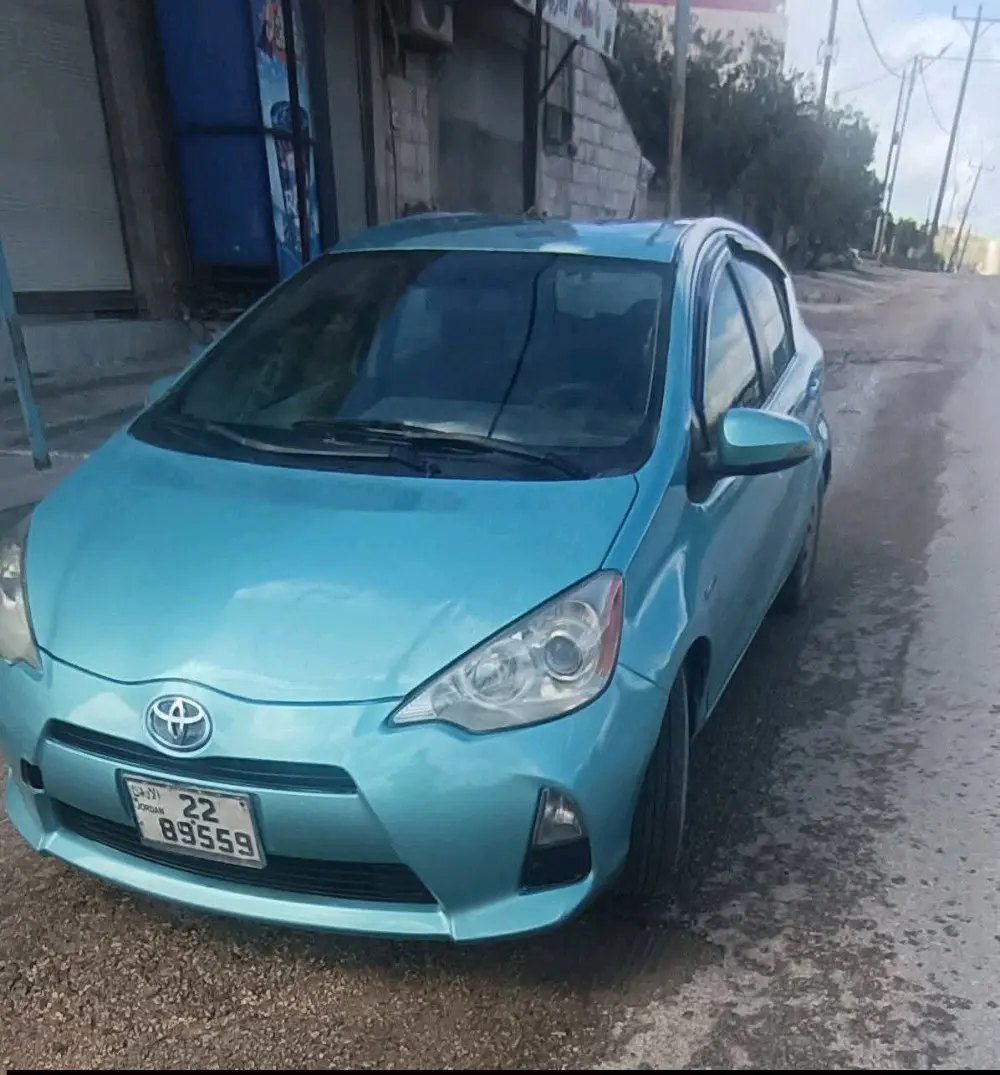 بريوس سي 2013 للبيع