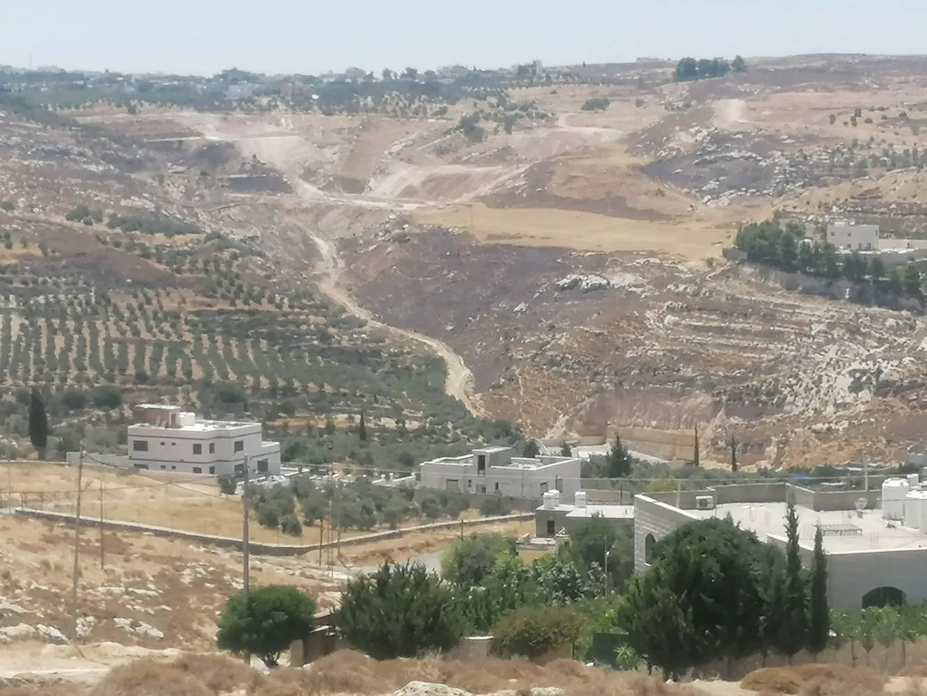 أرض سكنية بأطلالة رائعة