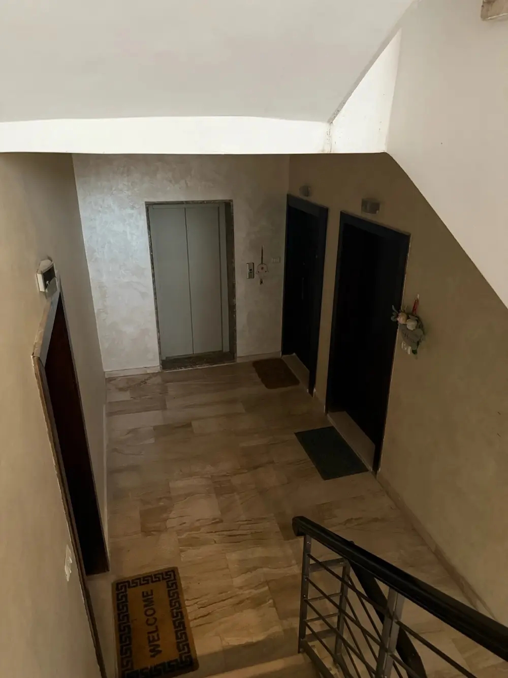 شقة للبيع دابوق ، بالقرب من المواصفات والمقاييس