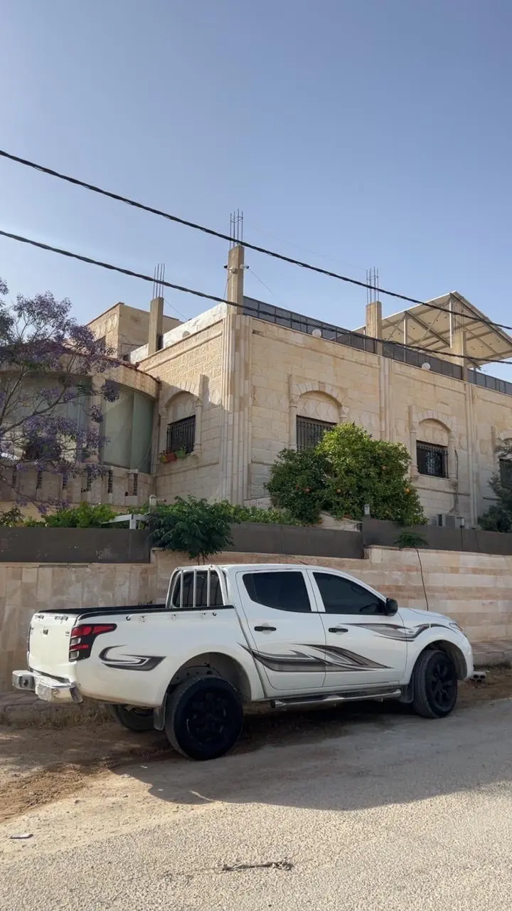 متسوبيشي l200 2016