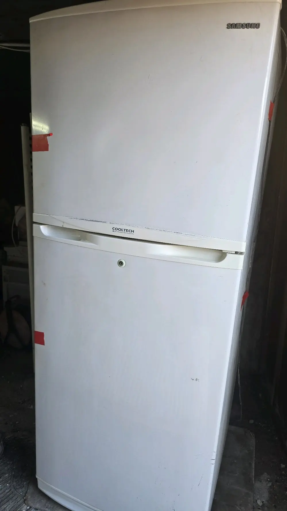 ثلاجة سامسونج متوسطة