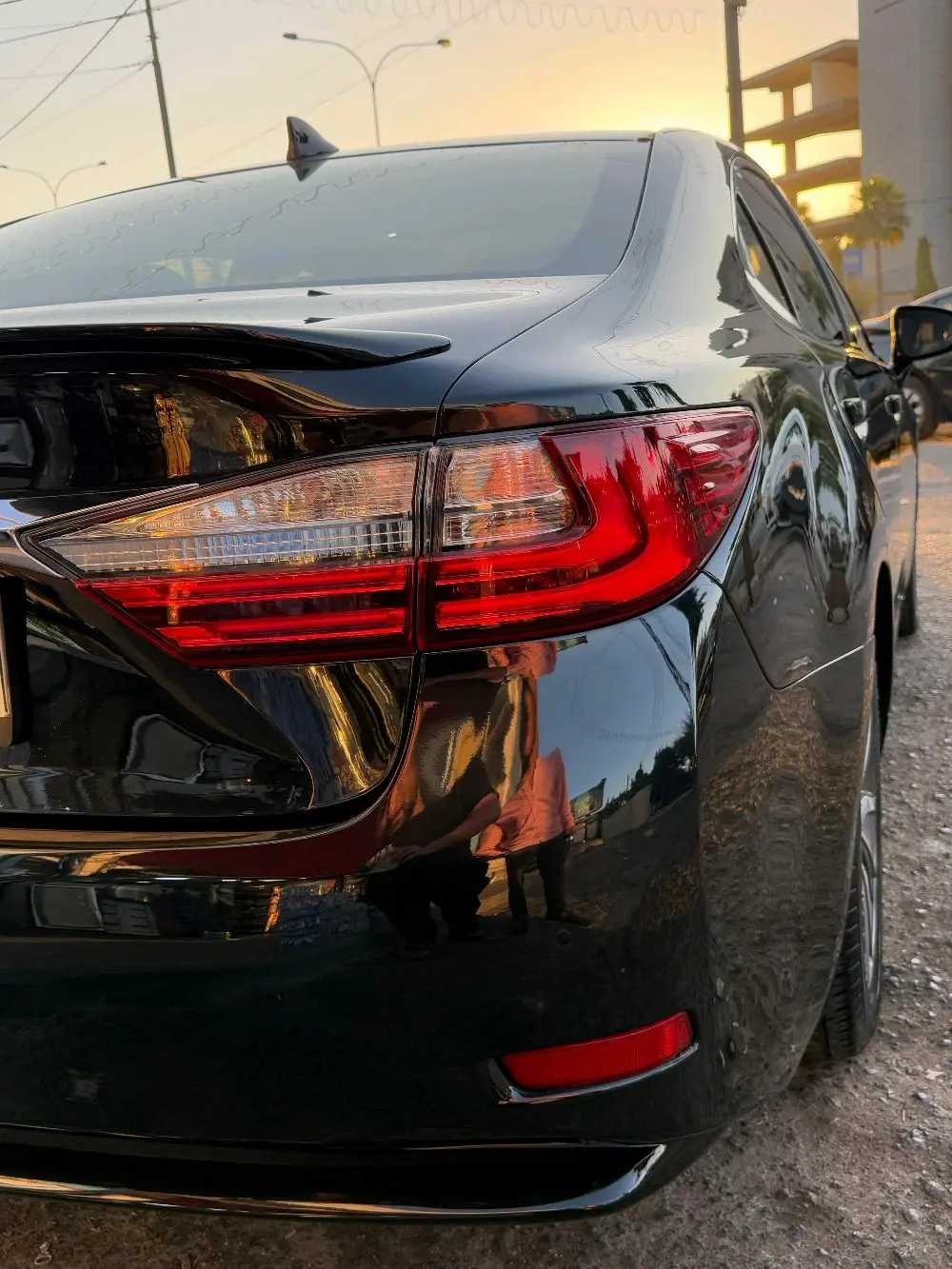 لكزس ES300 لون اسود