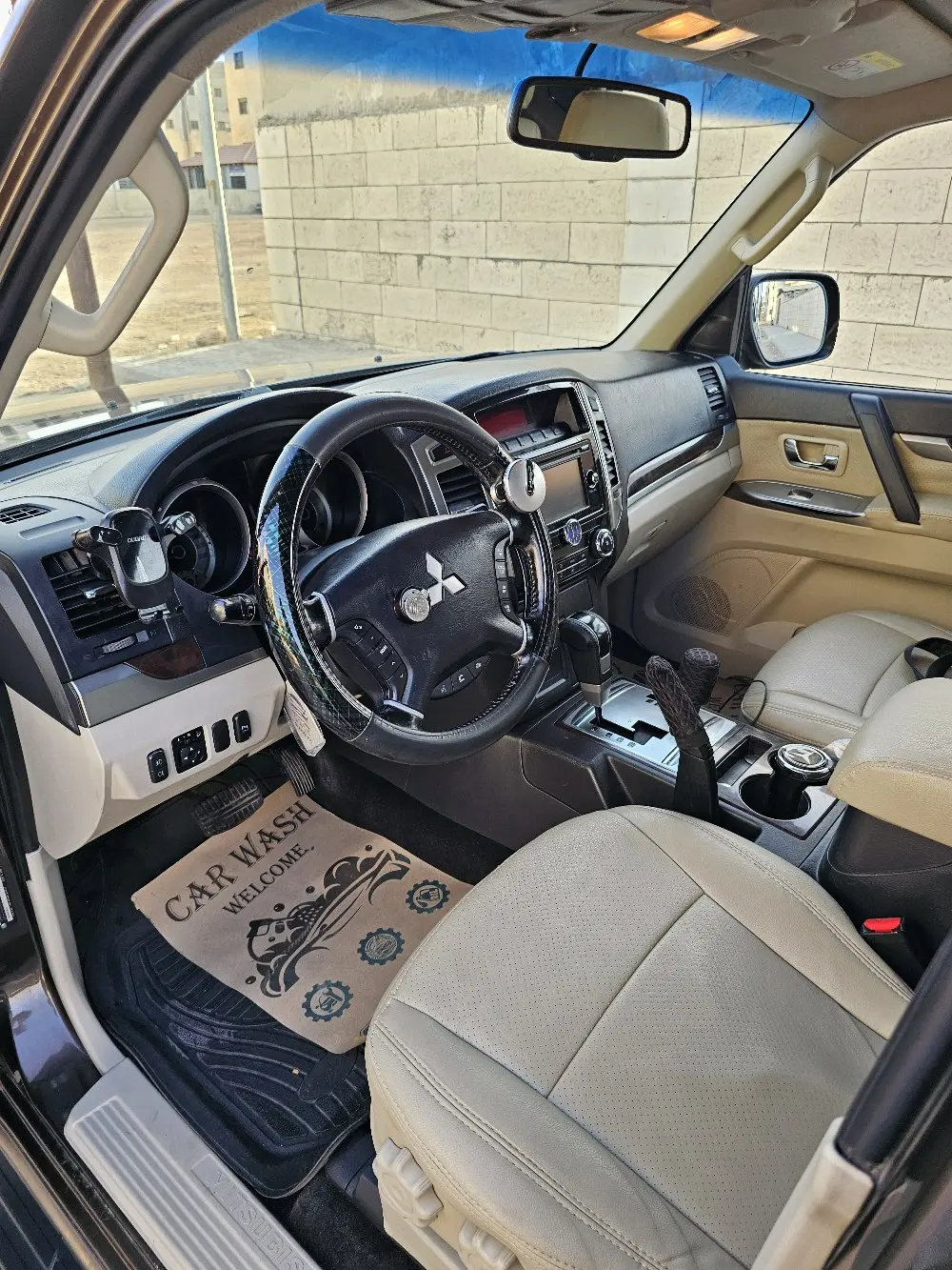 ميتسوبيشي باجيرو 2017 نخب النخب 3500cc ترخيص سنة كاملة ورقم جميل مثل صاحبها  7 ر