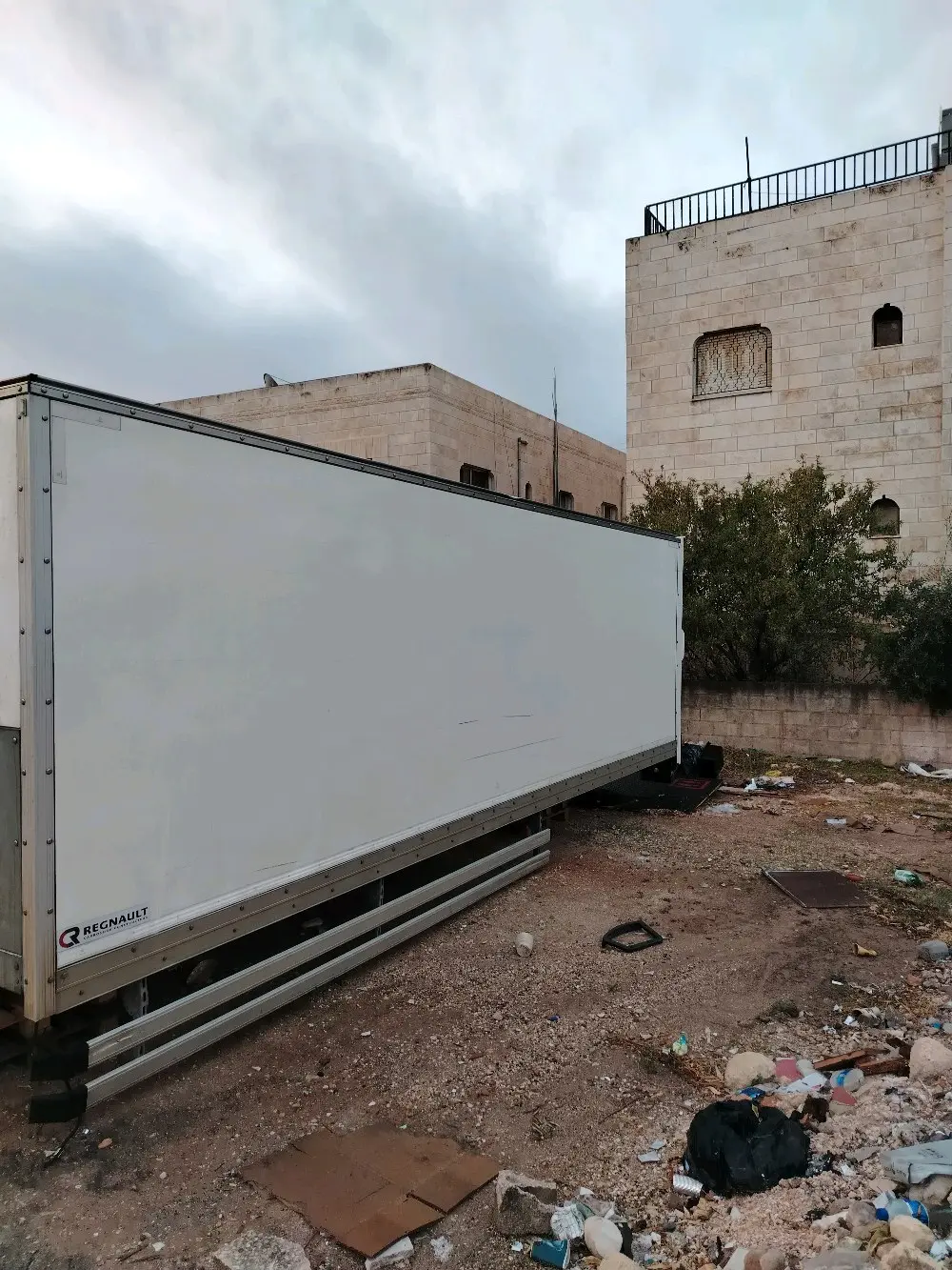 صندوق  حافظة للبيع