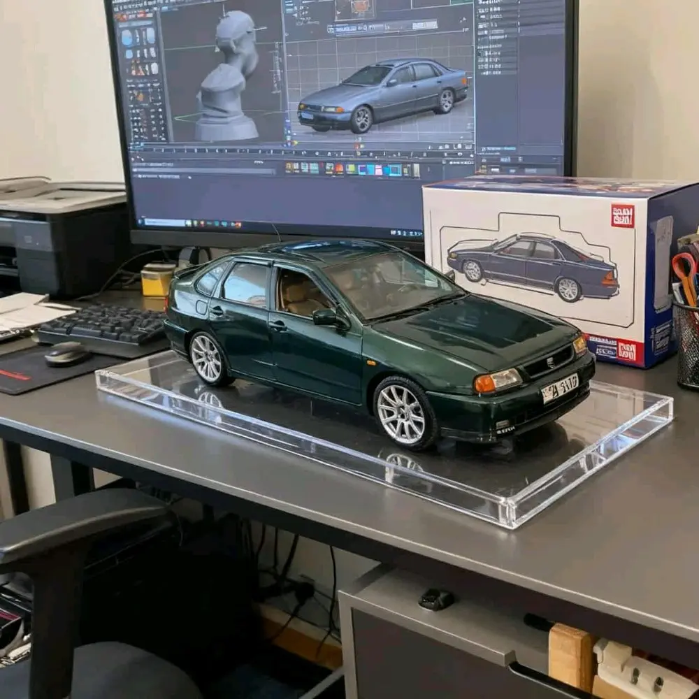 للبيع او للبدل على سياره عائليه