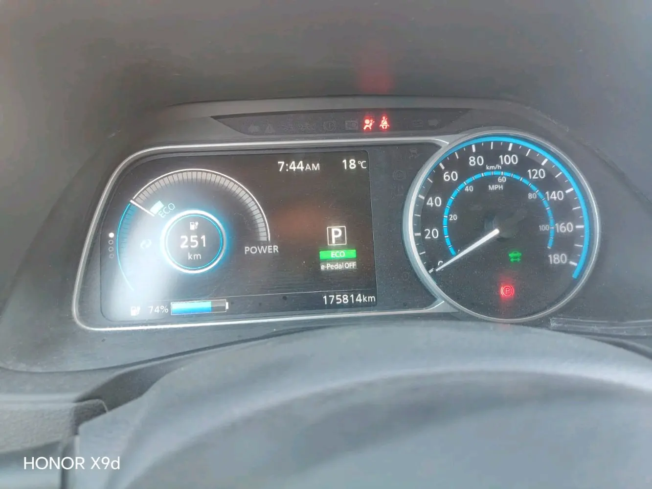 نيسان ليف 2020 sl premium plus