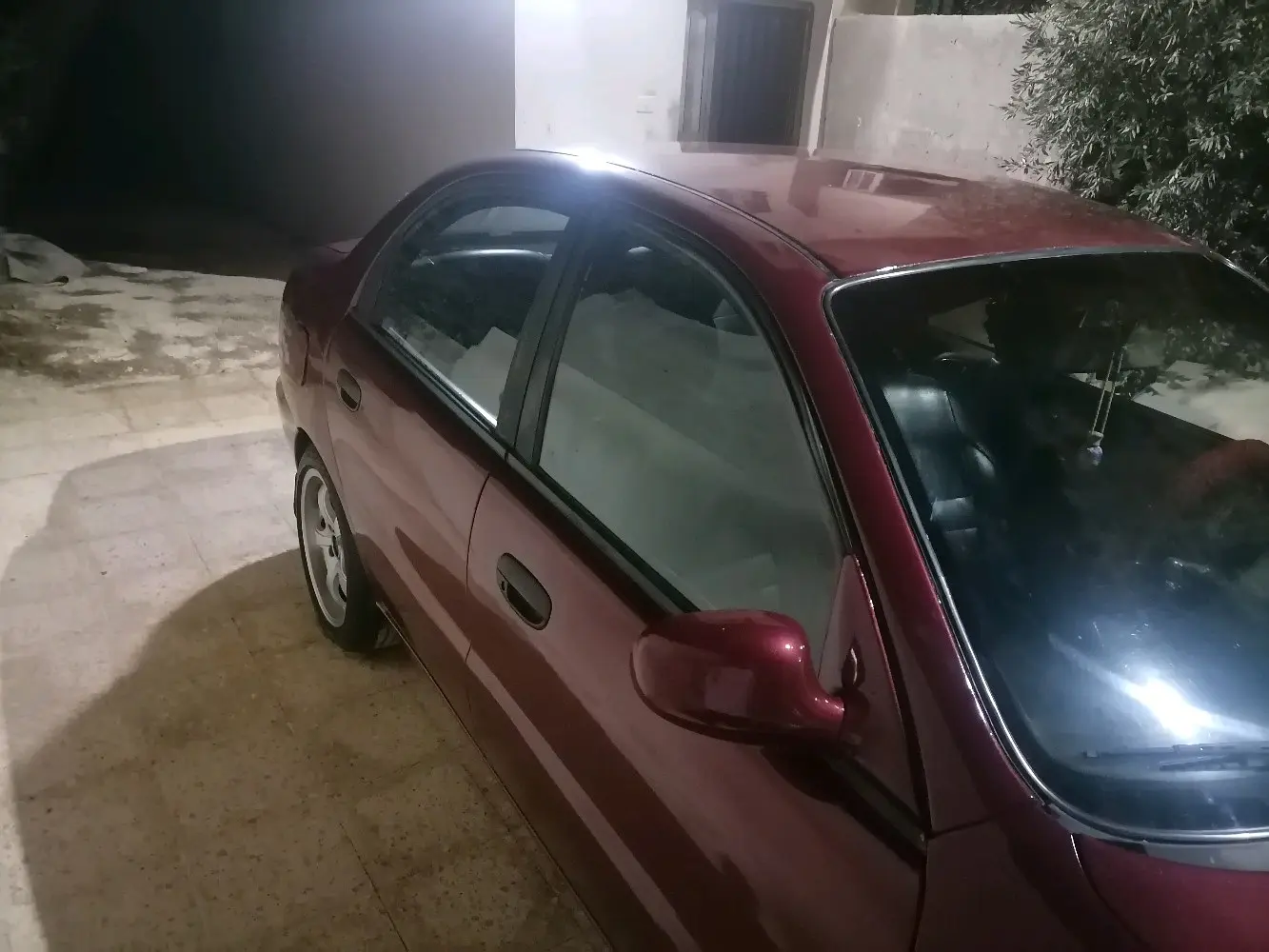 دايو لانوس موديل 1999 لون خمري