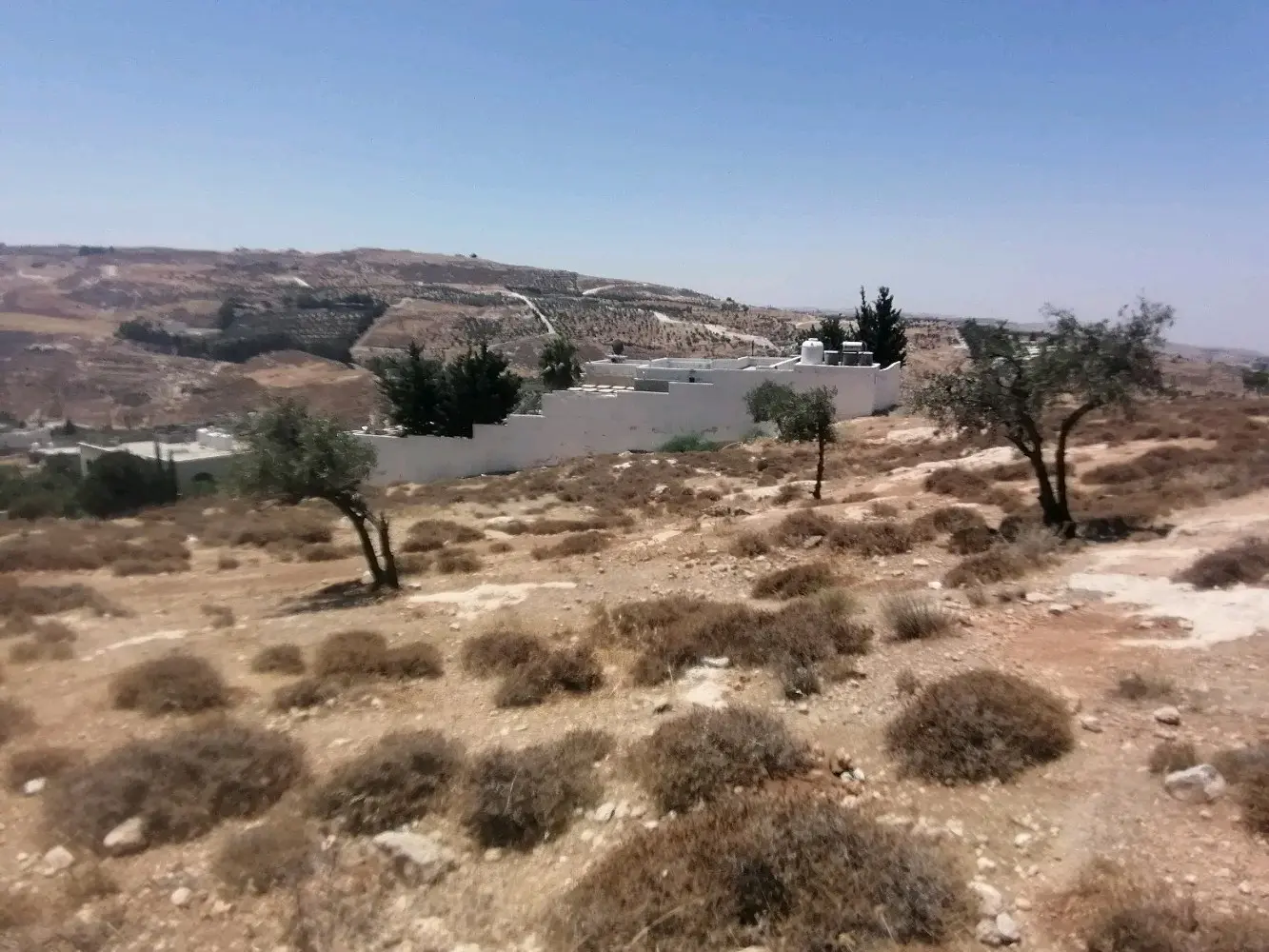 أرض سكنية بأطلالة رائعة