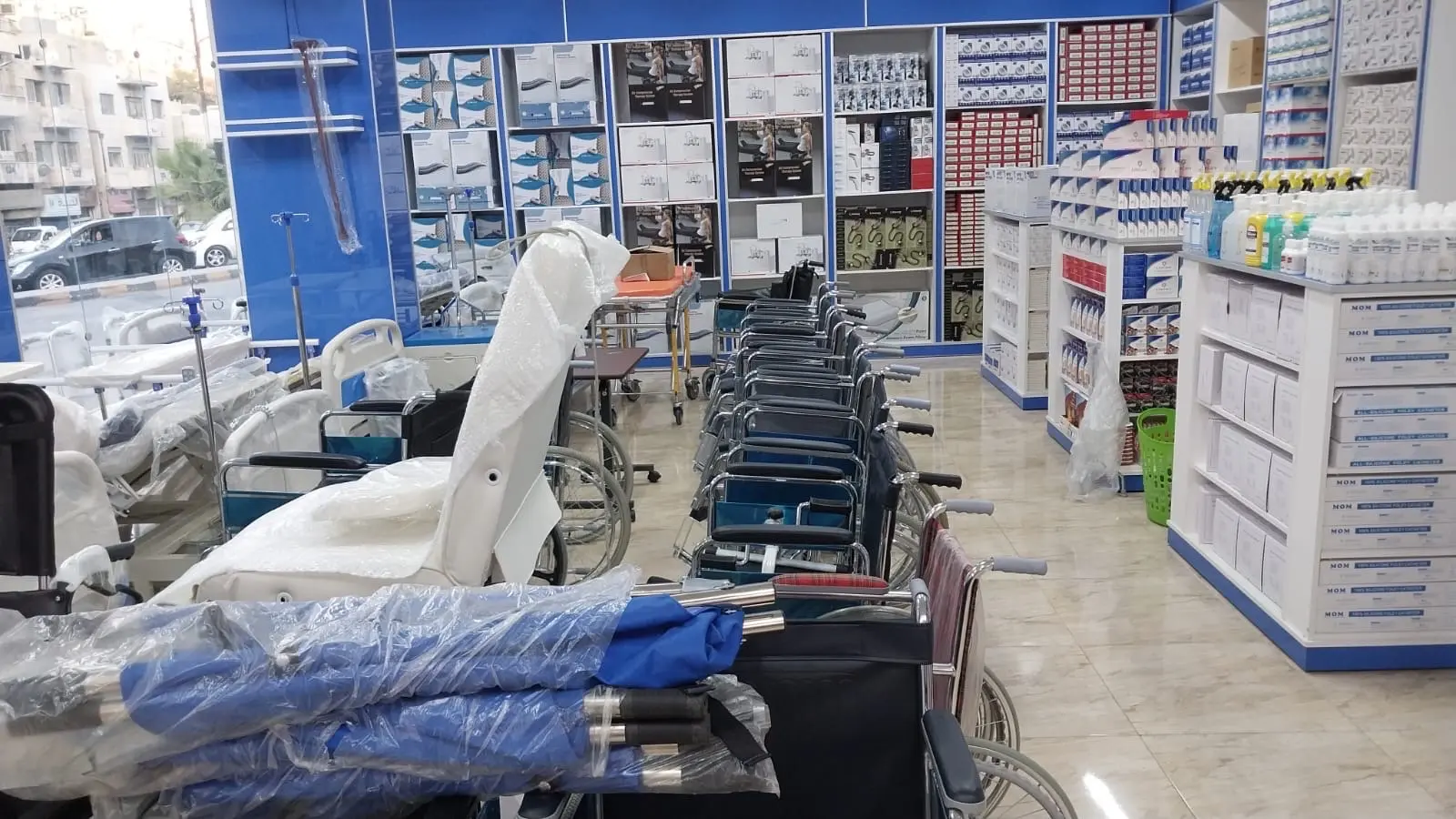 أجهزة و مستلزمات طبية و مستهلكات