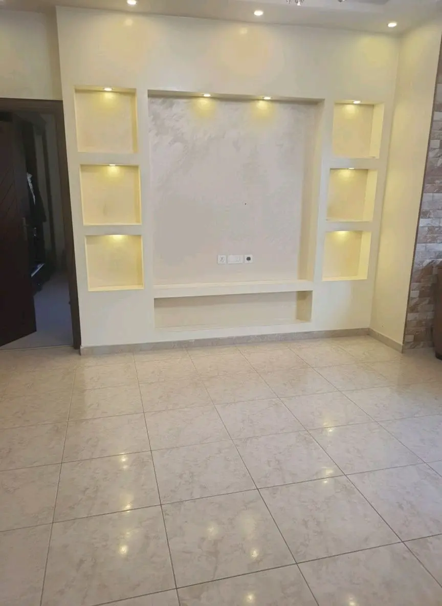 شقة ارضية للبيع في المقابلين