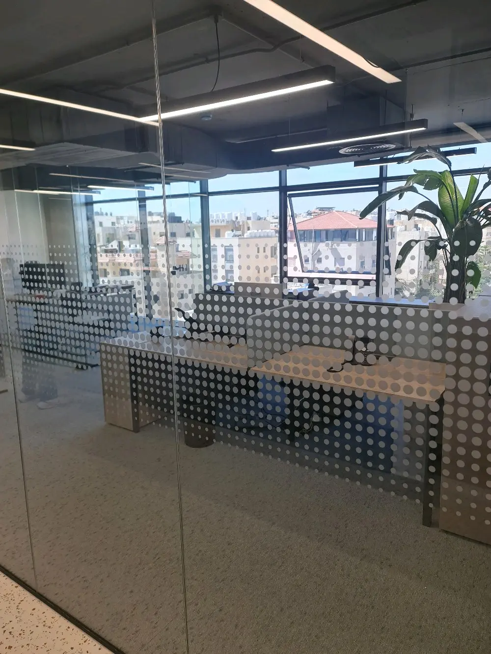 للزجاج.( حماية و ديكور و عاكس تضليل )