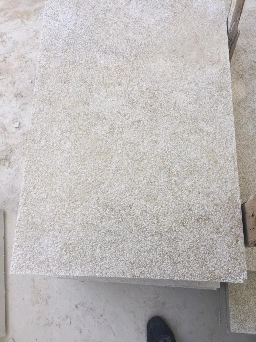 حجر رويشد نخب أول /حجر معان /