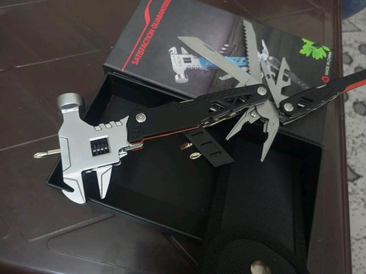 مطرقة متعددة الاستخدام 18 في 1