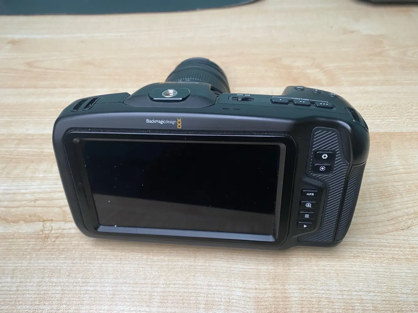 بسعر البلاش كاميرا Blackmagic Pocket Cinema  4k للبيع المستعجل