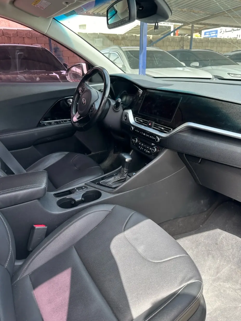 كيا نيرو للبيع