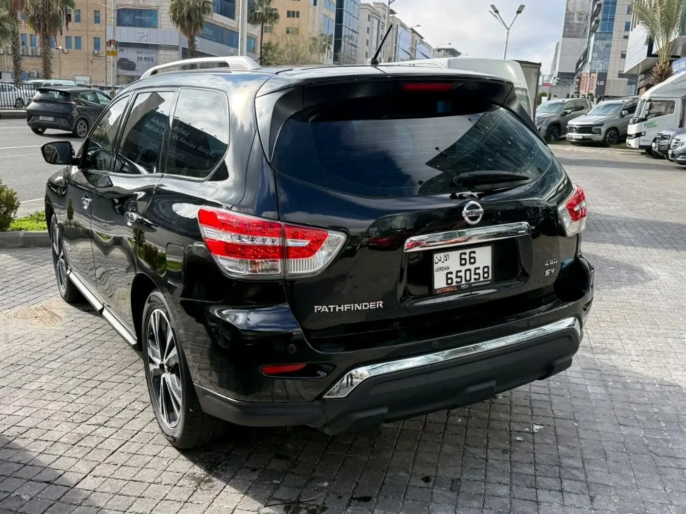 للبيع نيسان باثفيندر هايبرد 7 مقاعد موديل 2018 وارد الوكالة فحص كامل وترخيص سنه